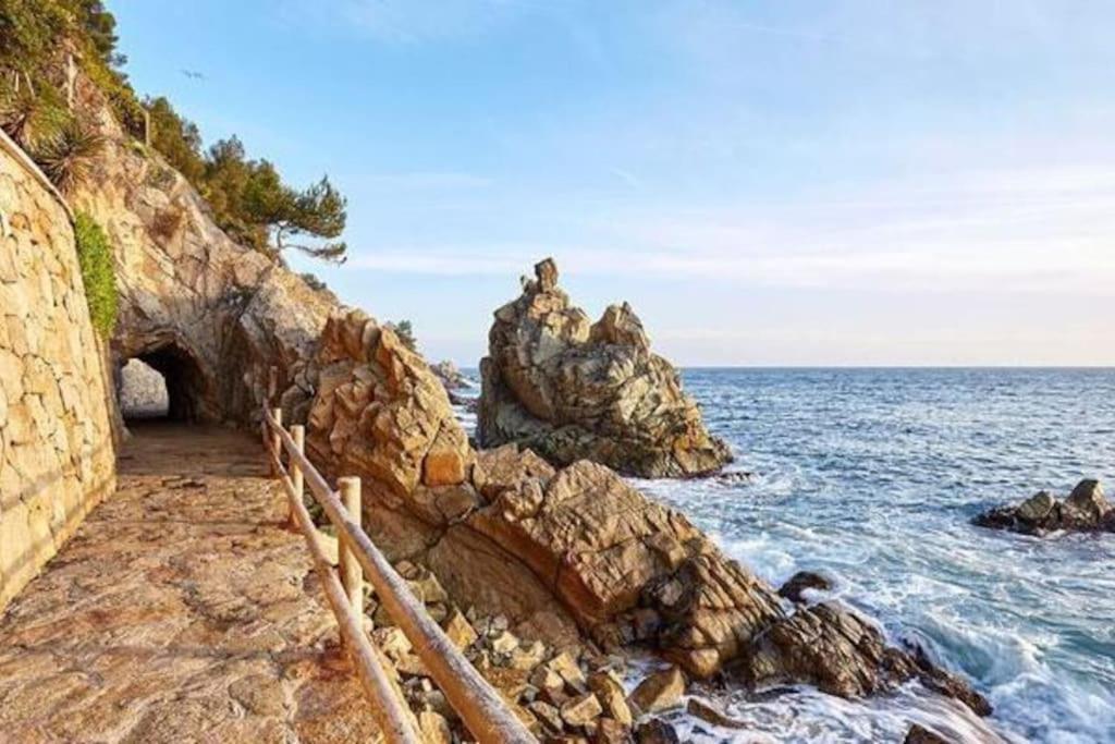 Somriu Apartament Fenals Platja Lloret de Mar Esterno foto