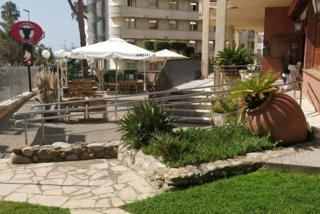 Somriu Apartament Fenals Platja Lloret de Mar Esterno foto